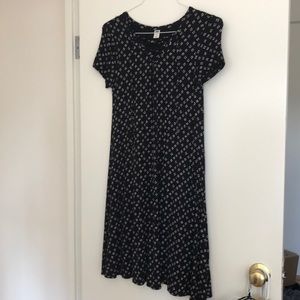 Short sleeve flowy dress with cross cross v neck